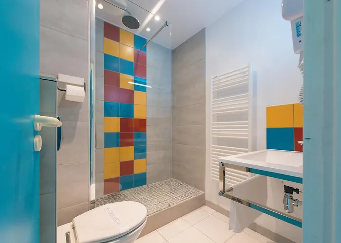 מלון דירות Hotel L'Oceane 2*