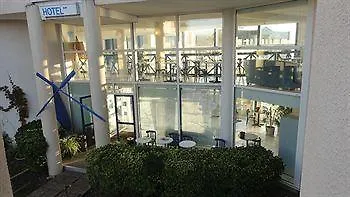 Hotel L'Oceane מלון דירות 2*