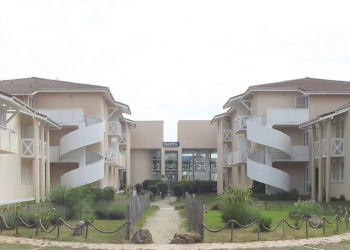 Hotel L'Oceane מלון דירות 2*