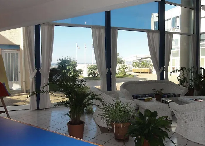 Hotel L'Oceane מלון דירות אנדרנוס-לה-באינס